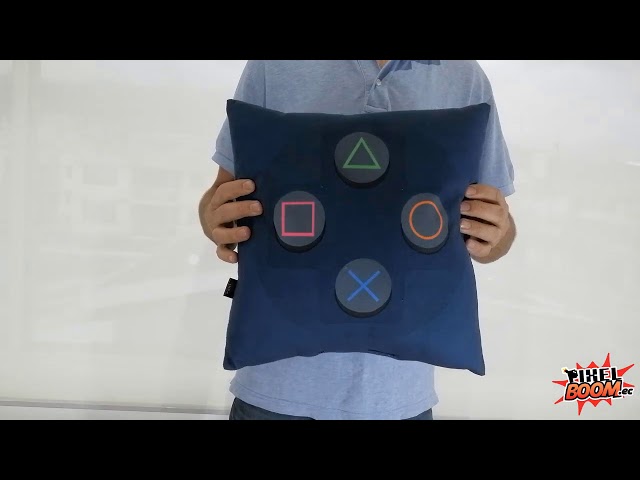 Vídeo relacionado con Puckator Cojín con Forma de Control de Juego de Felpa, decoración del hogar, Regalo de Juegos, Forma novedosa, 11,5 x 35 x 8 cm