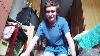 Подбросили под дверь