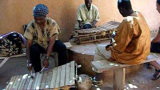 bamako, mali: balafon duo with sidiki camara (jan. 2010).avi