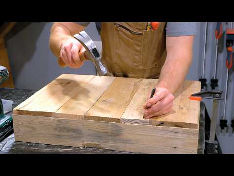 I think this is my best pallet wood project ever!