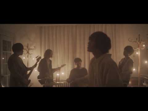 GOOD ON THE REEL / 小さな部屋 Music Video