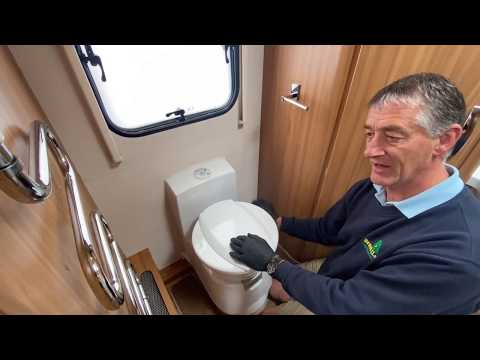 Dometic toilet demonstration in a 2014 Lunar model