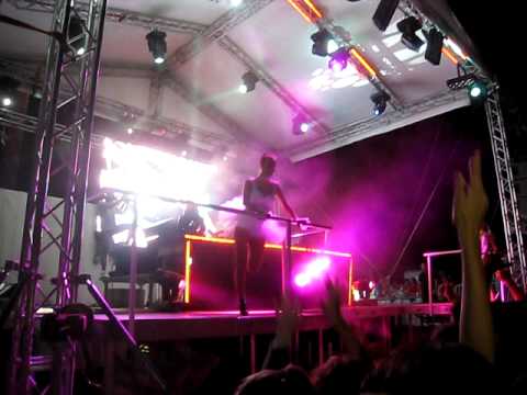 Leon Bolier vs Samuel L Jackson - Vengeance Vengeance