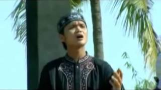 Download lagu [Mari Bersholawat] Dede Feat ZulFatul - Al Burdah mp3