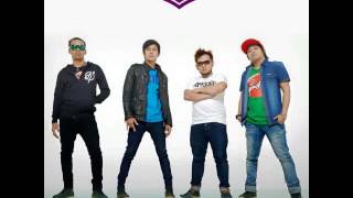 Download lagu AMORA BAND - Hujan Ingatkan mu mp3