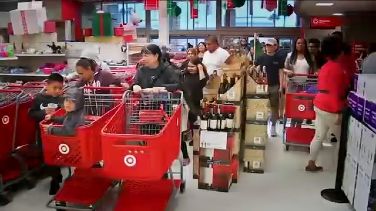 7 on Your Side details ways to save money on Black Friday