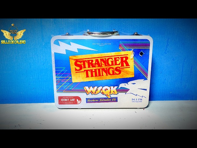 Vídeo relacionado con Stranger Things Hawkins Hitmaker WSQK Back Sudadera