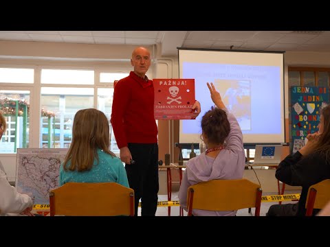 Mine Risk Education in the primary school Osman Nuri-Hadžić, at Dobrinja, Sarajevo