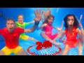 WHO IMITATES ME UNDERWATER 24 Hours In The POOL