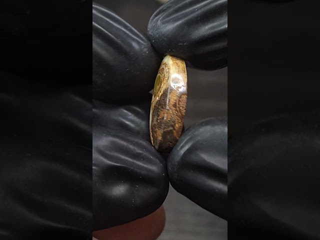 حجر عقيق داؤدي مصور وجه عينين طبيعي