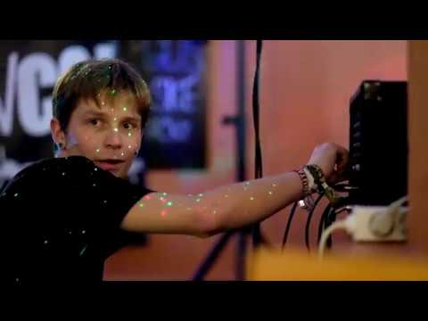 Bez Šance - Bez Šance - Kámoši (videoklip 2018)