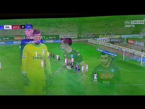 Napoli-Milan: 94esimo punizione di Biglia