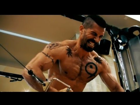 Yuri Boyka training in the gym/ تدريب يورى بويكا فى الجيم..