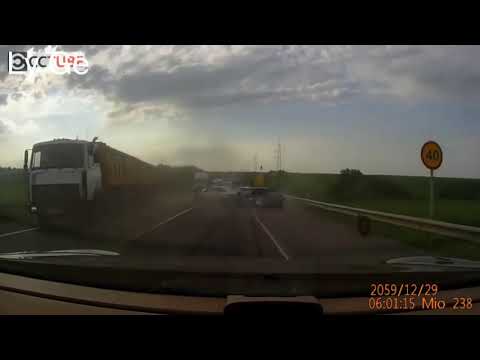 Horrible Truck Crash Compilation - Shocking Truck Accident Videos | Ly Ge