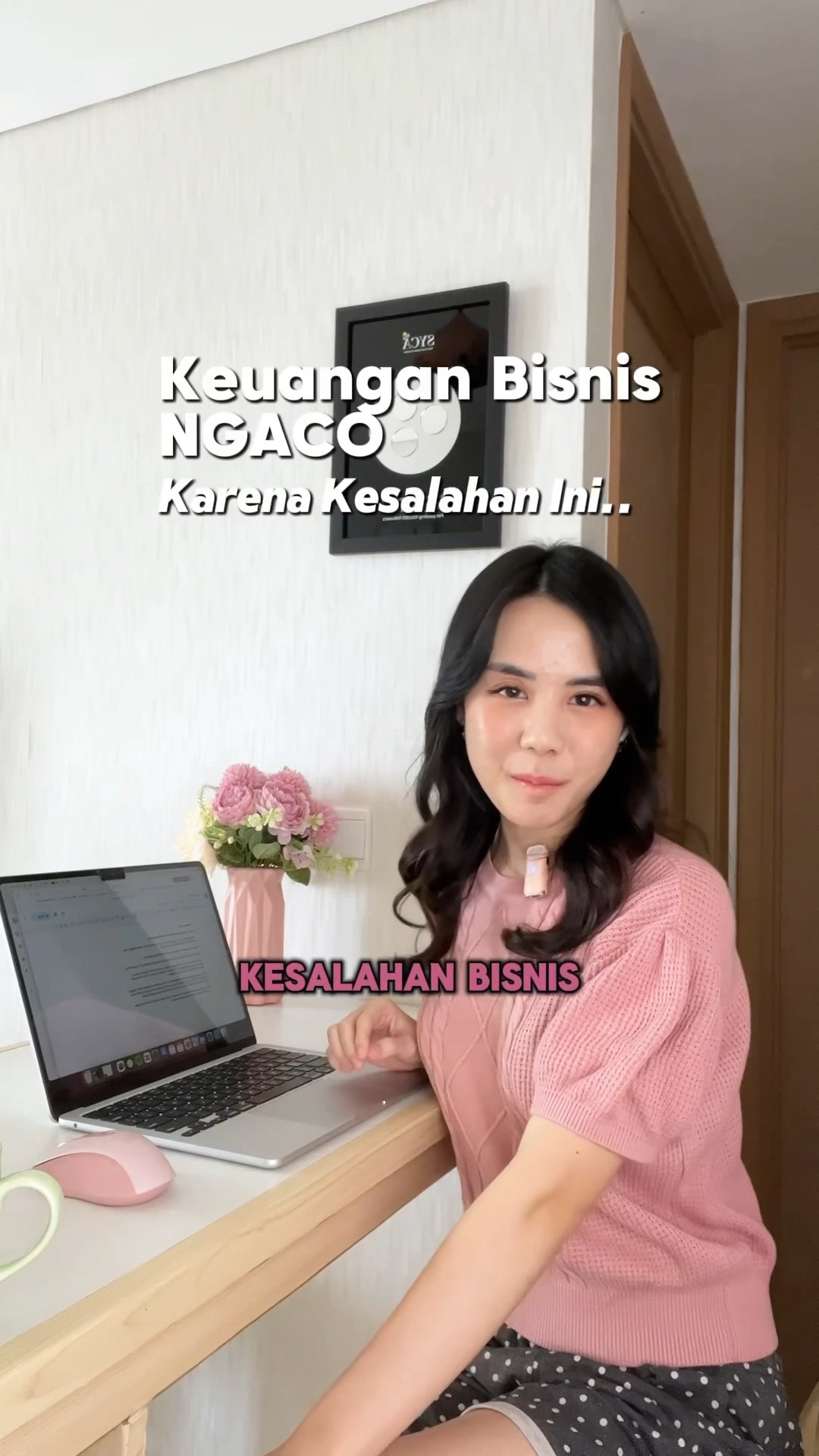 Jangan biarkan keuangan bisnismu NGACO! Yuk, simak tips sederhana ini untuk cuan yang lebih maksimal! 💸✨