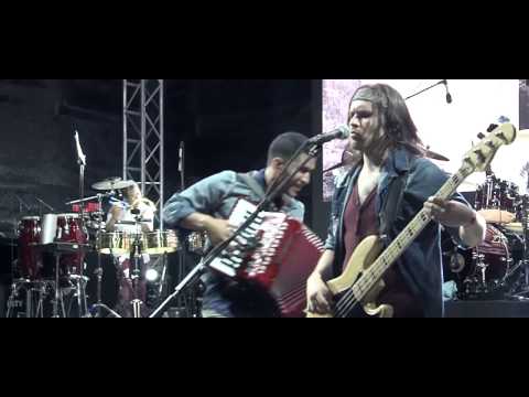 Percance - Tributo a Los Auténticos Decadentes (En Vivo - DVD 10 Años Vivos)