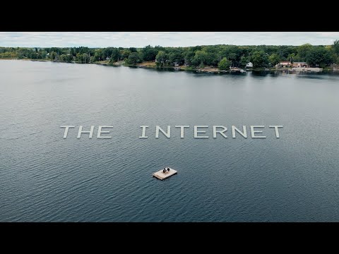 CARYS - The Internet (Official Visualizer)