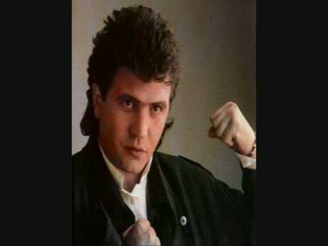 download lagu mp3 mp4 Le Chanteur Balavoine, download lagu Le Chanteur Balavoine gratis, unduh video klip Le Chanteur Balavoine