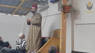 صورة خطبة الجمعة (بالعربية والفرنسية ) في مدينة كولومب بضاحية باريس//د.البشير عصام المراكشي.