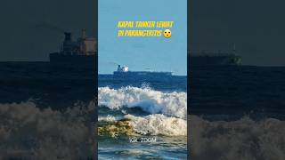 Download lagu Ada Kapal Tanker Lewat di Pantai Parangtritis? Tes Zoom Kamera Ultra Samsung Galaxy S23 #shorts mp3