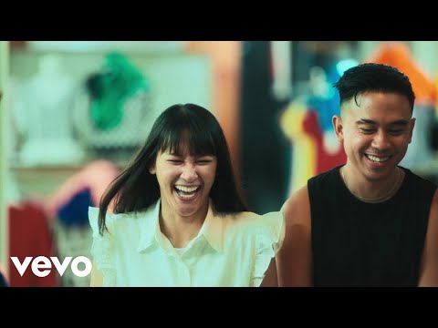 ALYPH - Dari Jauh (Official Music Video)