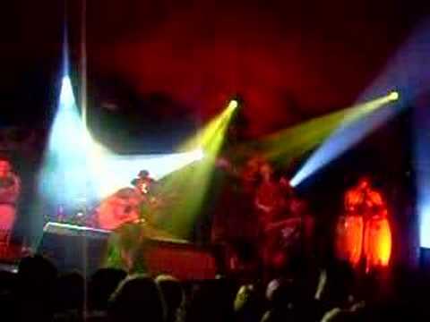 Gwibdaith Hen Fran - Trons Dy Dad @ Maes B 2007