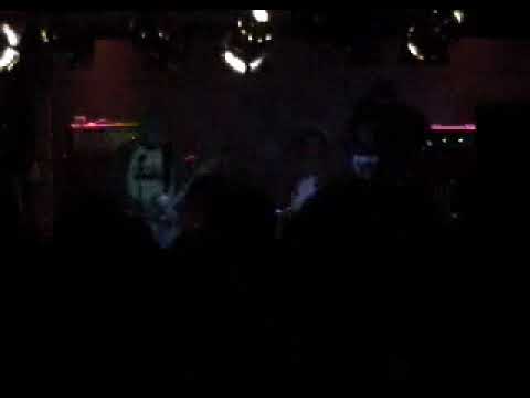 Bongzilla - "Stone a pig" Live @ The Frontline 18/10/2003