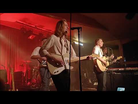 Komiat - Soittajat Soittaa