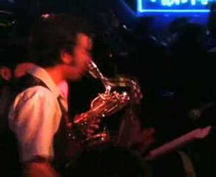 MK Groove Orchestra & Marco Benevento: Electric Surfboard