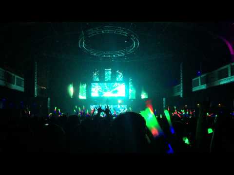 Eric Prydz Cirez D - Firestone ID LIVE OMFG! LA NYE 2015