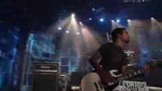 Flyleaf - I&#39;m So Sick (LIVE on Daily Download)