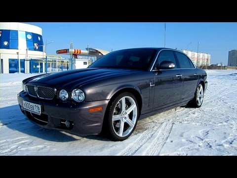 Легковой автомобиль ягуар