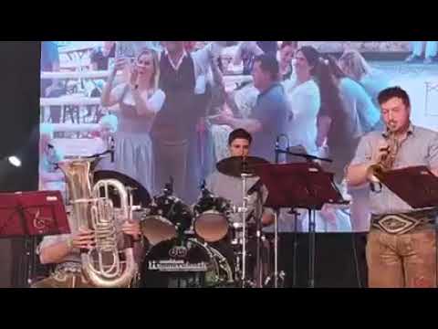 „Böhmischer Traum“ von Jochberger Blechschod’n bei der Blechlawine 3.0