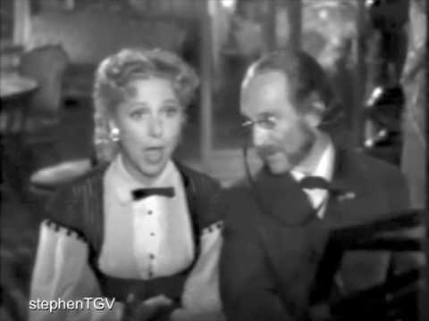 Yvonne Printemps- Mon Dieu Que Les Hommes Sont Bêtes