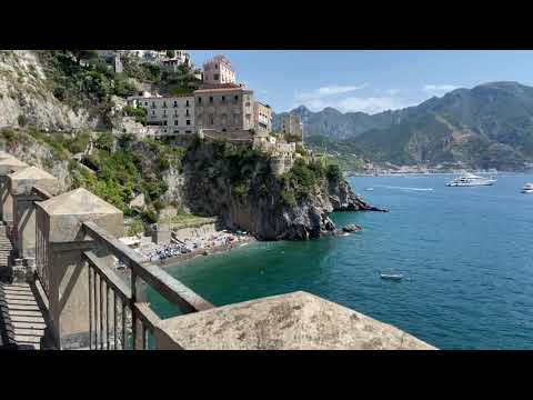 Walking from Amalfi to Ravello: Starting at the Coast