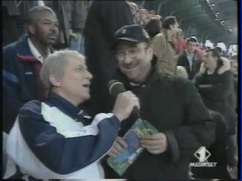 Lucio Dalla intervistato da "Ravanelli" allo stadio di Bologna 1998