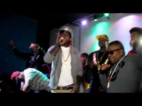 AV LMKR PERFORMANCE @ 333 NOV  1 2013