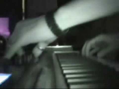 Diffuz - i don't care cause it's evil feat Elektronik Supersonik - Zlad(Live)