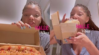 Download Lagu Halle Bailey Does a Vegan Hotdog Review🌭😋❤️ Thumbnail