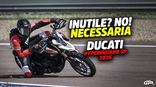 PROVA Ducati Hypermotard V2 2026: non c’è nulla di più necessario del superfluo