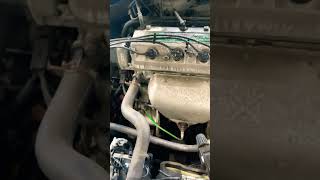 How to find a broken spark plugs wires with soap and water #automotive #shorts