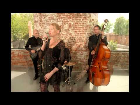 Moment's Notice feat. Judith Gippert - Night and Day