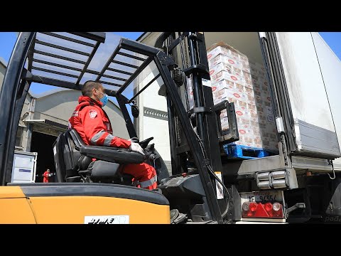 La distribuzione viveri negli HUB alimentari del Comune di Milano