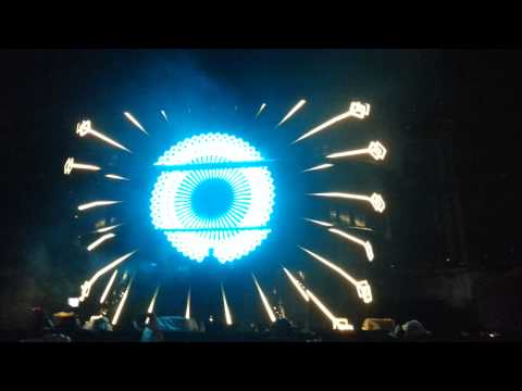Swedish house mafia LA 2013 under pressure