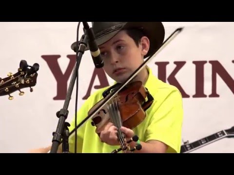 Travis Watts - Old Joe Clark (1st Place Jr Blgrs Fiddle)