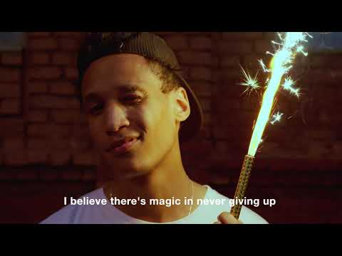 Erlando + Dominique Fricot - Stay Young  (Lyric Video)