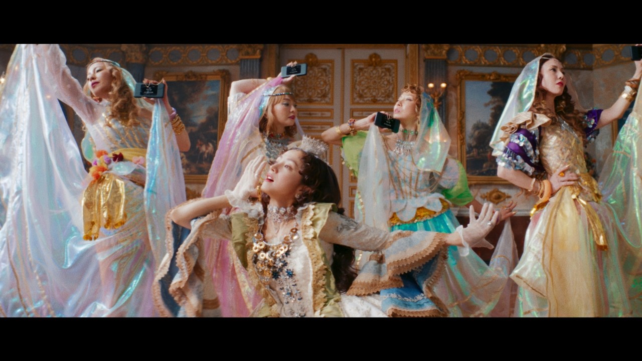 UQUEEN「なぜMAXがここに」篇 30秒（改訂・即日開通）