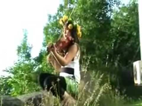 Julia Frölich 9 years old fiddler from Sweden plays Sensommar vals