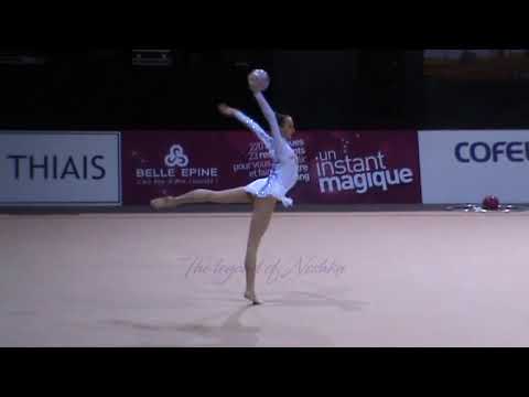 Marina DURUNDA (AZE) ball - 2013 Thiais AA