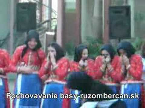 Ružomberok - Pochovávanie basy  - v podaní FS LIPTOV